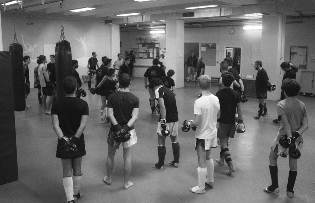 //www.boulogne-muay-thai.com/wp-content/uploads/2016/12/illu-contact.jpg